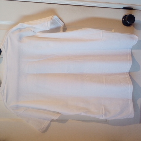 Rosie the Riveter T- Shirt - Picture 4 of 5